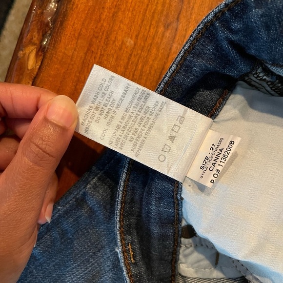 Joes Canna Bermuda denim shorts. Dark wash with slight whiskering size 27. - Picture 7 of 8